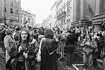 1978  - Obsques de Claude Franois - Scne dans la foule en moi face  l'glise d'Auteuil  Paris