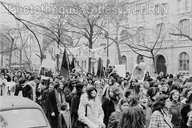 Manifestation du MLF  Paris - 25 novembre 1972