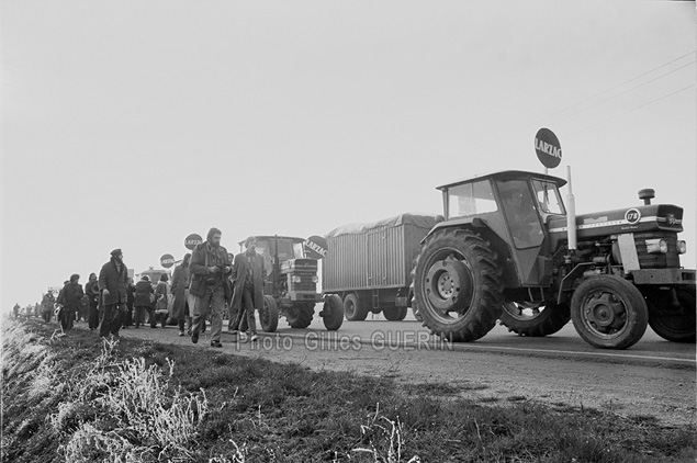 Marche des paysans du Larzac sur Paris 1973