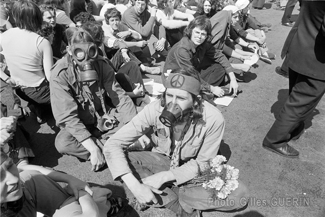 Marche non violente Londres-Paris pour la suspension des essais nuclaires - Wattrelos - 26 mai 1973