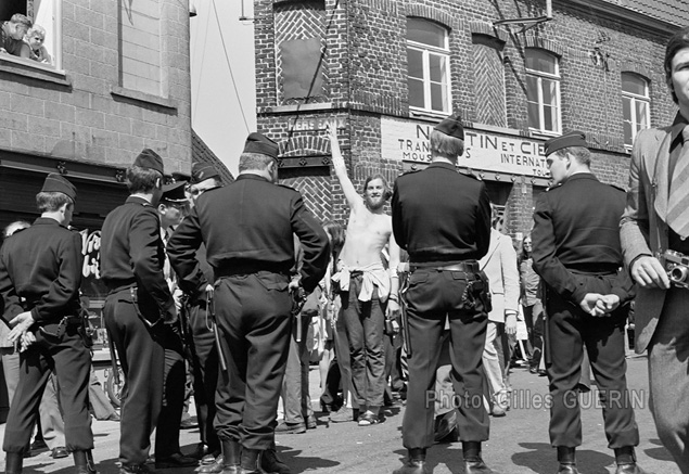 Marche non violente Londres-Paris pour la suspension des essais nuclaires - Wattrelos - 26 mai 1973