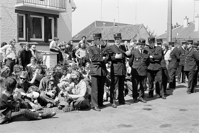 Marche non violente Londres-Paris pour la suspension des essais nuclaires - Wattrelos - 26 mai 1973