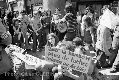 Marche non violente Londres-Paris pour la suspension des essais nuclaires - Wattrelos - 26 mai 1973