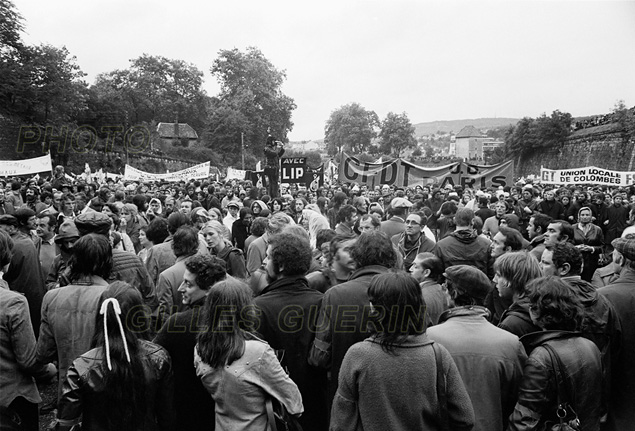 Marche nationale sur Besanon suite   L'Affaire LIP  - 100 000 manifestent sous une pluie battante - 29 septembre 1973