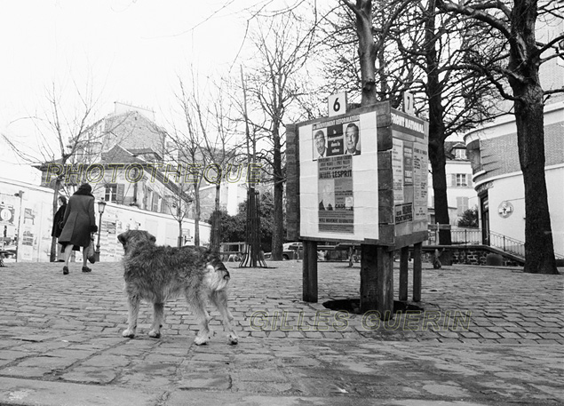 Elections lgislatives 1973 - Scne de rue place Emile Goudeau - Quartier de Montmartre - 18me arrondissement de Paris