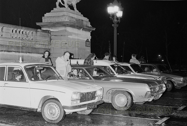 La  CB ,  Citizen's Band  ,  ou  bande de frquences du citoyen   Paris - Dcembre 1979