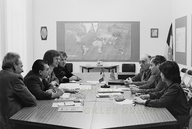 La  CB ,  Citizen's Band  ,  ou  bande de frquences du citoyen   Paris - Dcembre 1979