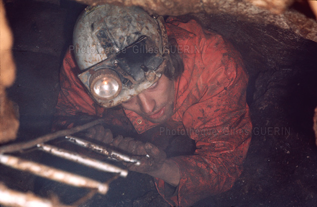 Splologie dans le dpartement du Lot - 1975 - Boyau vertical