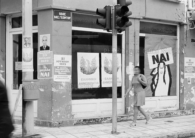 Juillet aout 1973 - Milieu urbain - Affichages lectoraux en vue des lgislatives