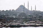 Turquie 1973  - Partie europenne de la ville d'Istanbul avec la Mosque Bleue et le Bosphore en premier plan