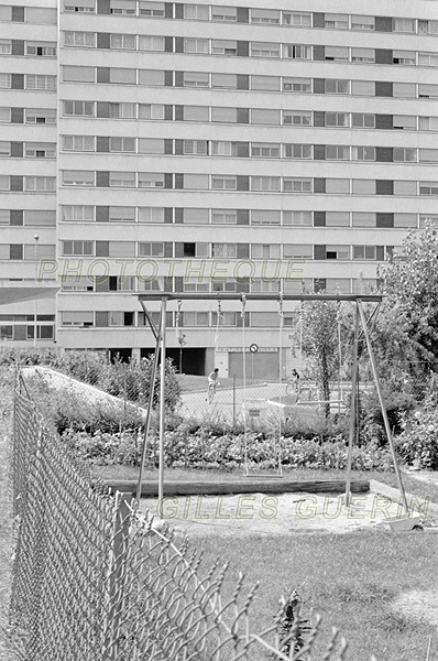 Cits de banlieue en le-de-France - Massy  - Septembre 1975