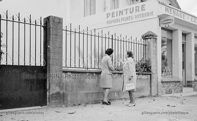 Quartiers pavillonnaires en banlieue parisienne - 1975