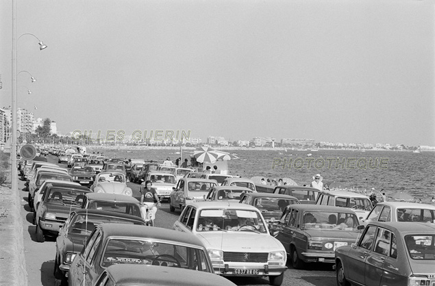 Vacances d't au bord de la mer sur la Cte d'Azur - aot 1975