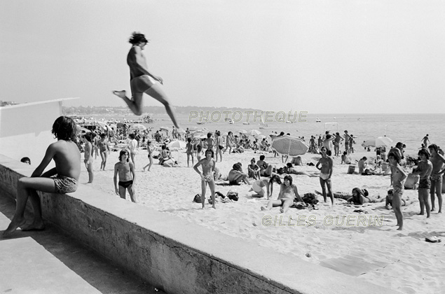 Vacances d't au bord de la mer sur la Cte d'Azur - aot 1975