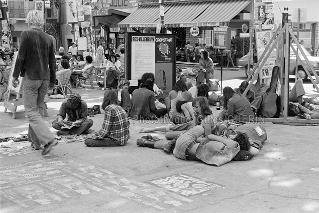 Avignon pendant le festival de spectacles - Août 1974