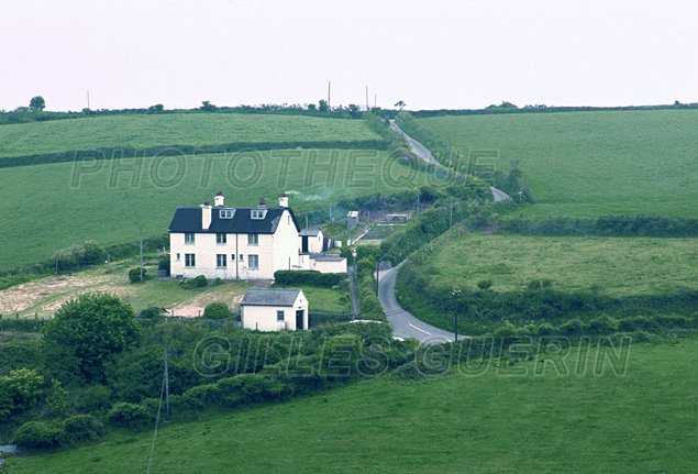 Paysage bucolique  dans les Cornouailles - Angleterre 1980