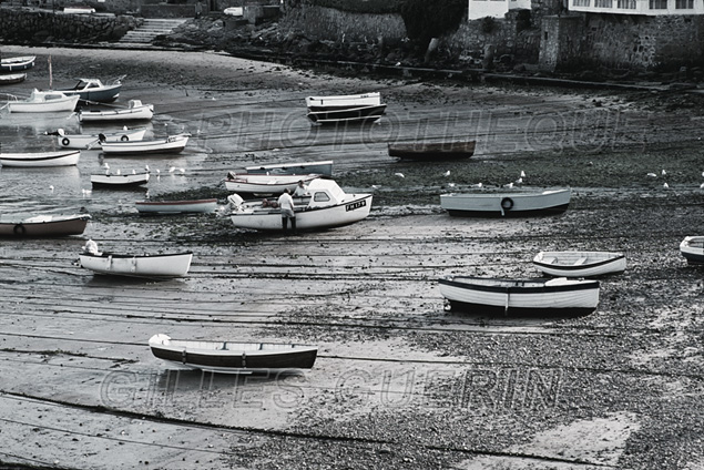 Petit port de la cte sud des Cornouailles - Angleterre 1980