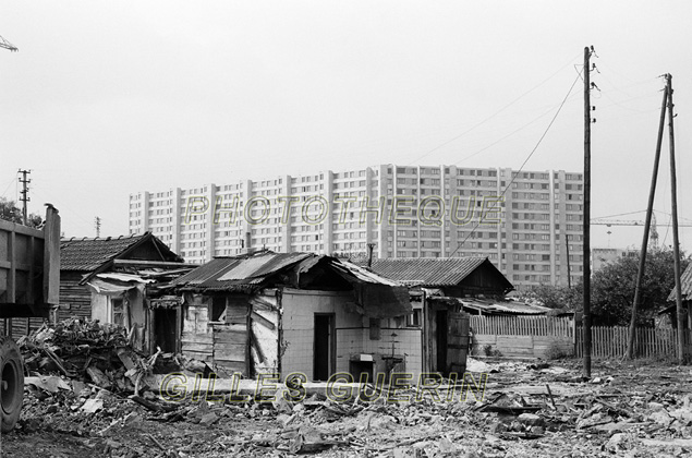 Dmolition du bidonville du Franc Moisin en Seine-Saint-Denis - Septembre 1972