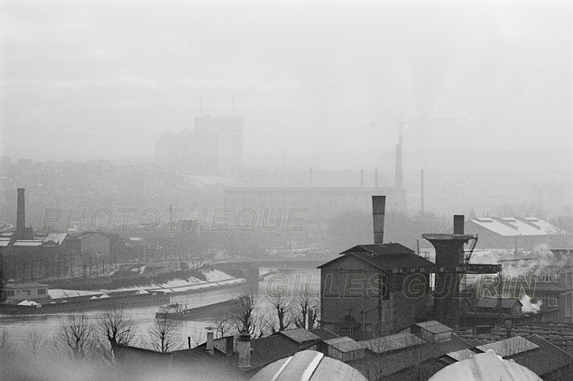 Usines Renault  Boulogne-Billancourt, et la Seine en hivers - 1974