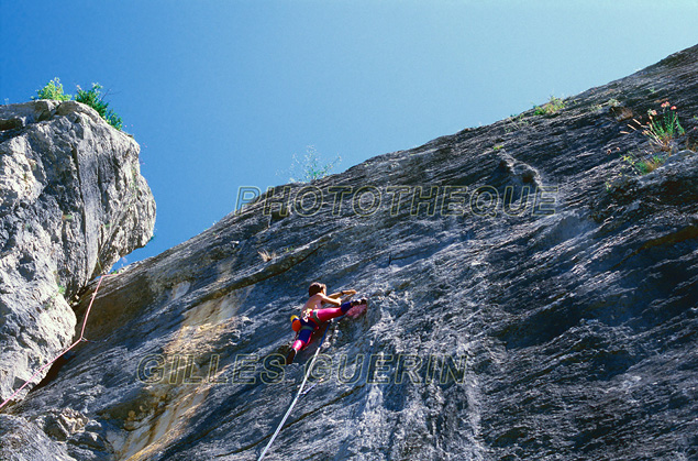 Varappe - Escalade dans les gorges du Chassezac - Ardche 1980