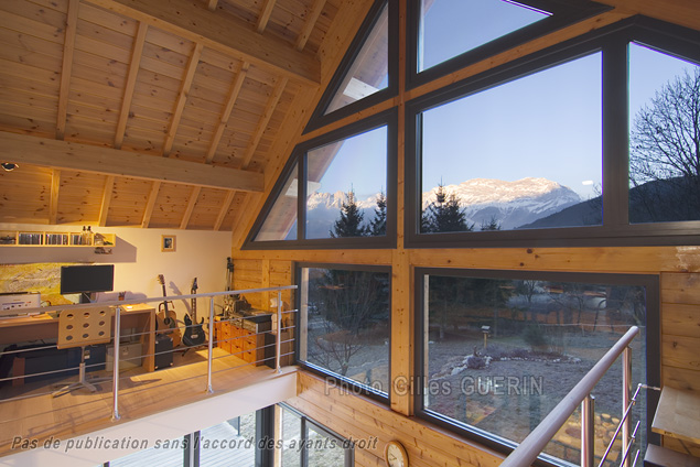 Maison bardage bois en Valgaudemar - Massif des Écrins - Alpes françaises