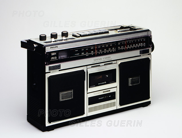 - Vintage - Radio cassette des années 80