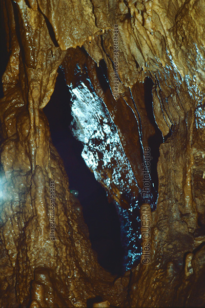Paysage souterrain et concrétions - Département du Lot