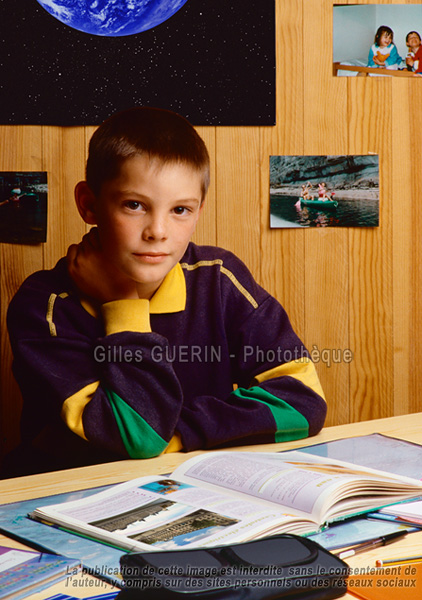 Travail scolaire  la maison