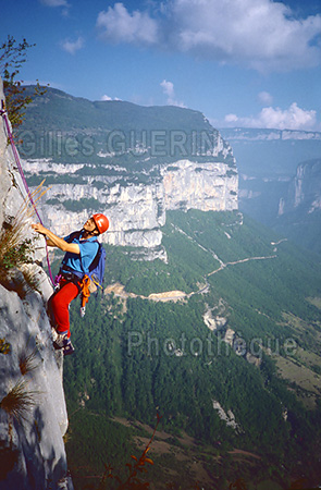 Varappe - Escalade dans le Massif du Vercors - Voie des Chrysanthmes