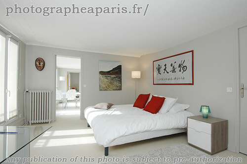 Chambre avec salon en arri�re plan 